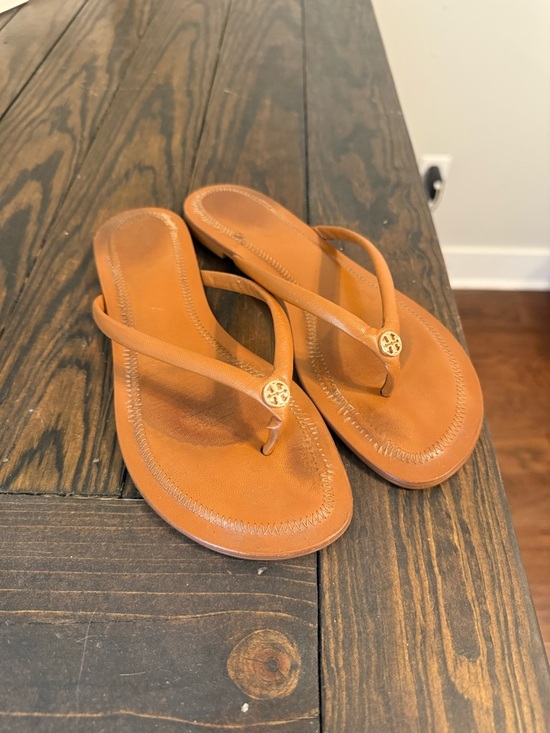 Tory Burch Shoes - Tory Burch Chelsea Leather Flip Flop